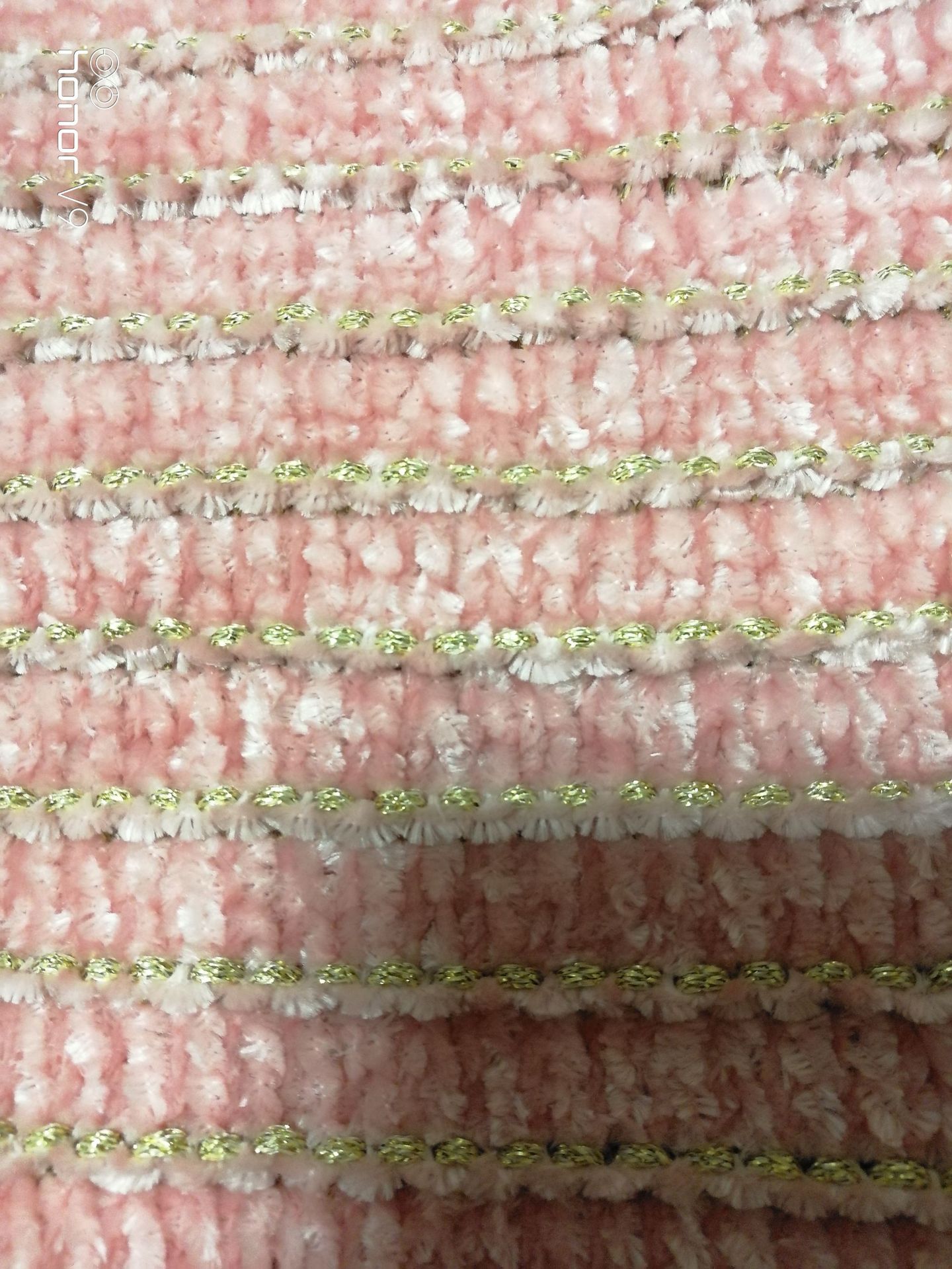 粗针雪尼尔：手感柔软，顺滑，适合做鞋子。抱枕。衣服