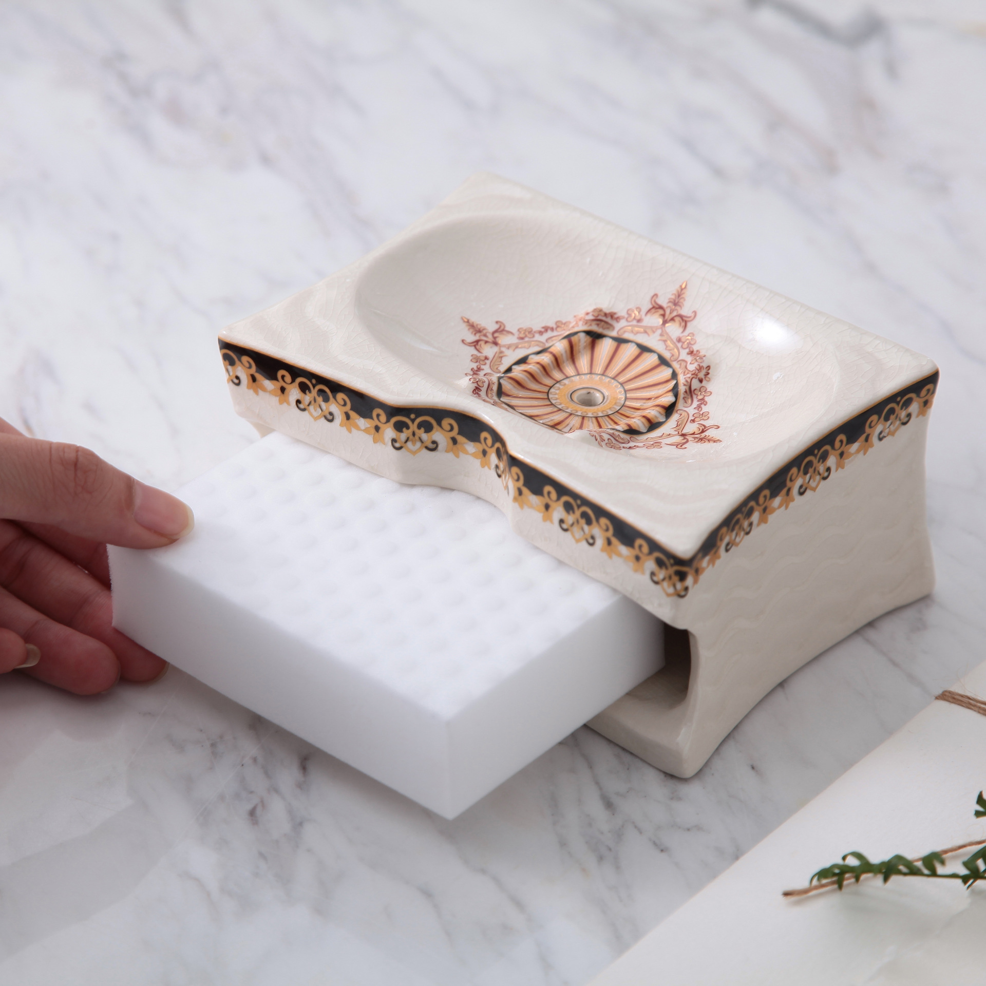 厂家直销 创意陶瓷双层海绵肥皂盒 吸水海绵香皂盒 浴室手工皂碟|ru