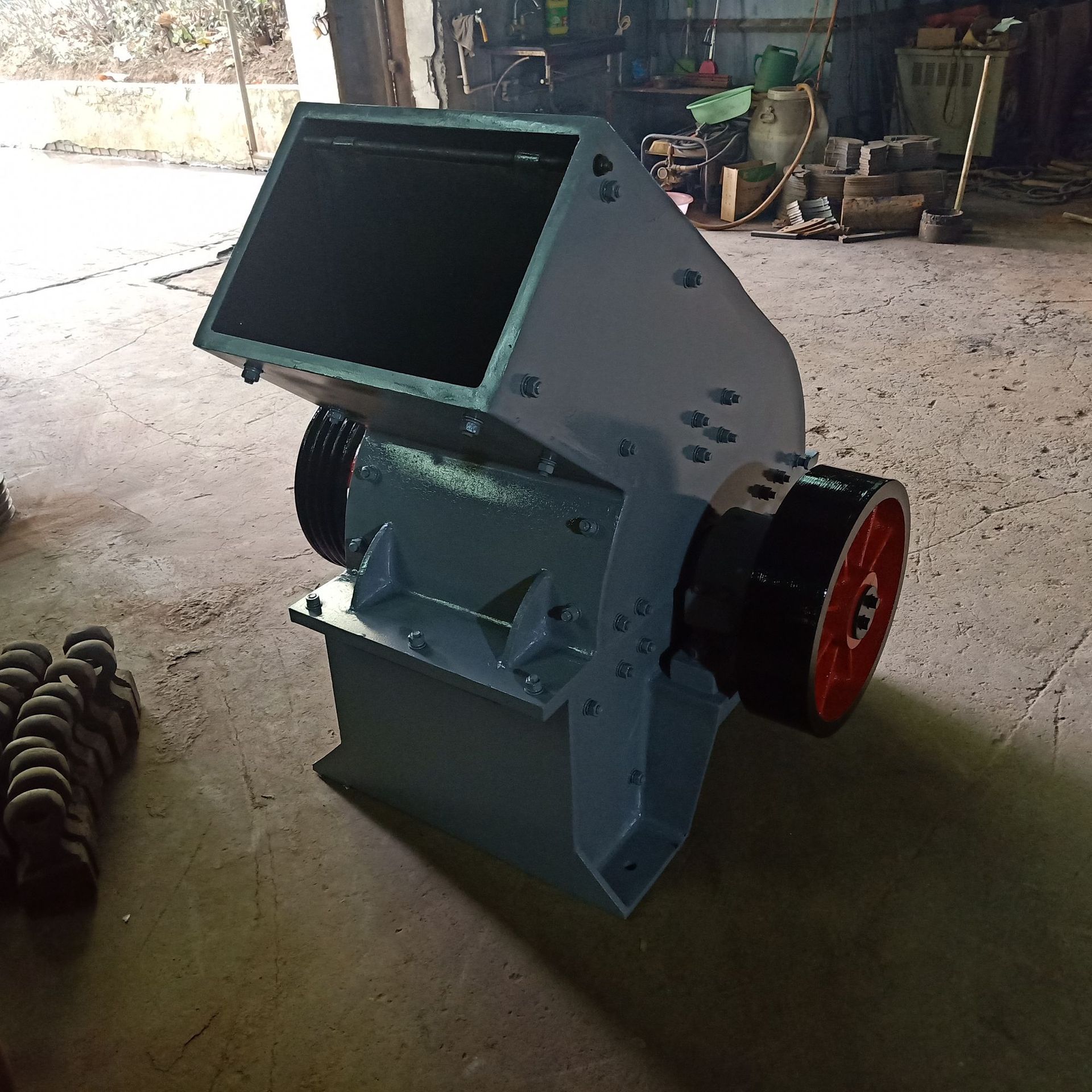 现货400*300型锤式粉碎机 建筑用石子破碎机 小型移动锤式