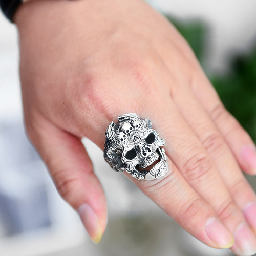 Cross-border jewelry European and American retro men's ring punk dark double dragon pattern skull index finger ring foreign trade jewelry