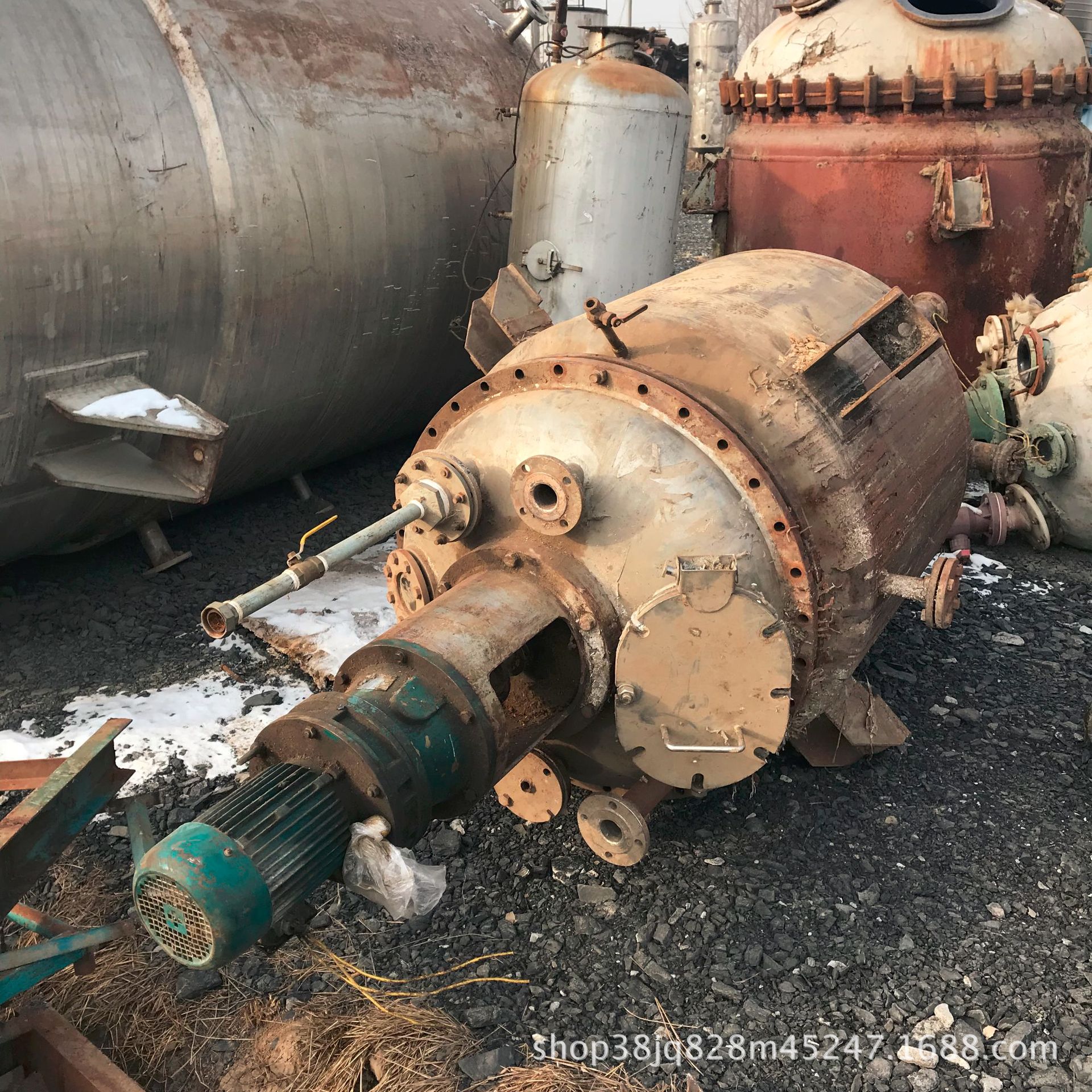 低价出售二手不锈钢反应釜，二手反应釜，二手5000L电加热反应釜