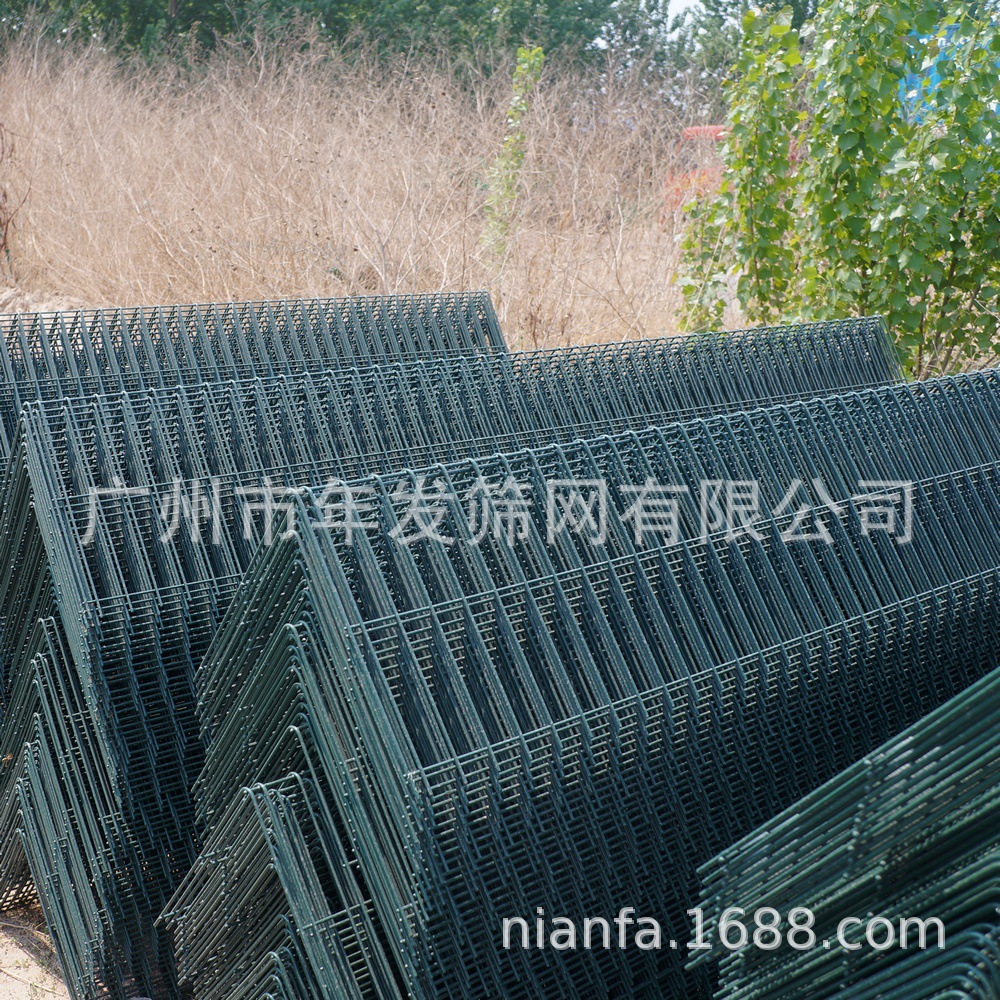 广州厂家出口浸塑韩式隔离栏 别墅小区镀锌丝焊接护栏 网片护栏