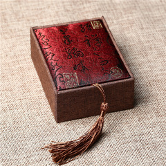 Bracelet box jewelry packaging box red scripture tassel pendant jewelry packaging sponge cushion gift box manufacturer wholesale