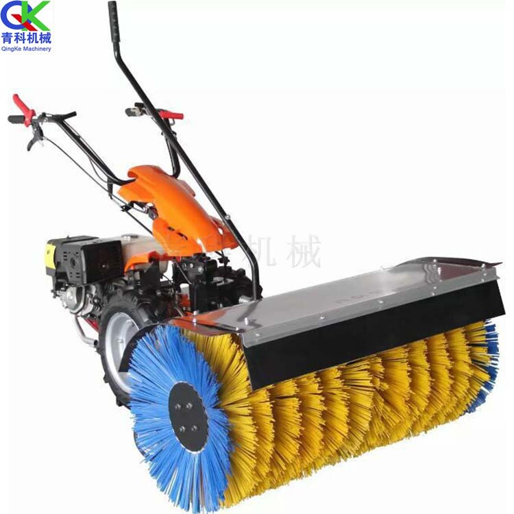 小型汽油扫雪机 毛刷式清雪扫雪工具 人造草坪 果岭梳草机