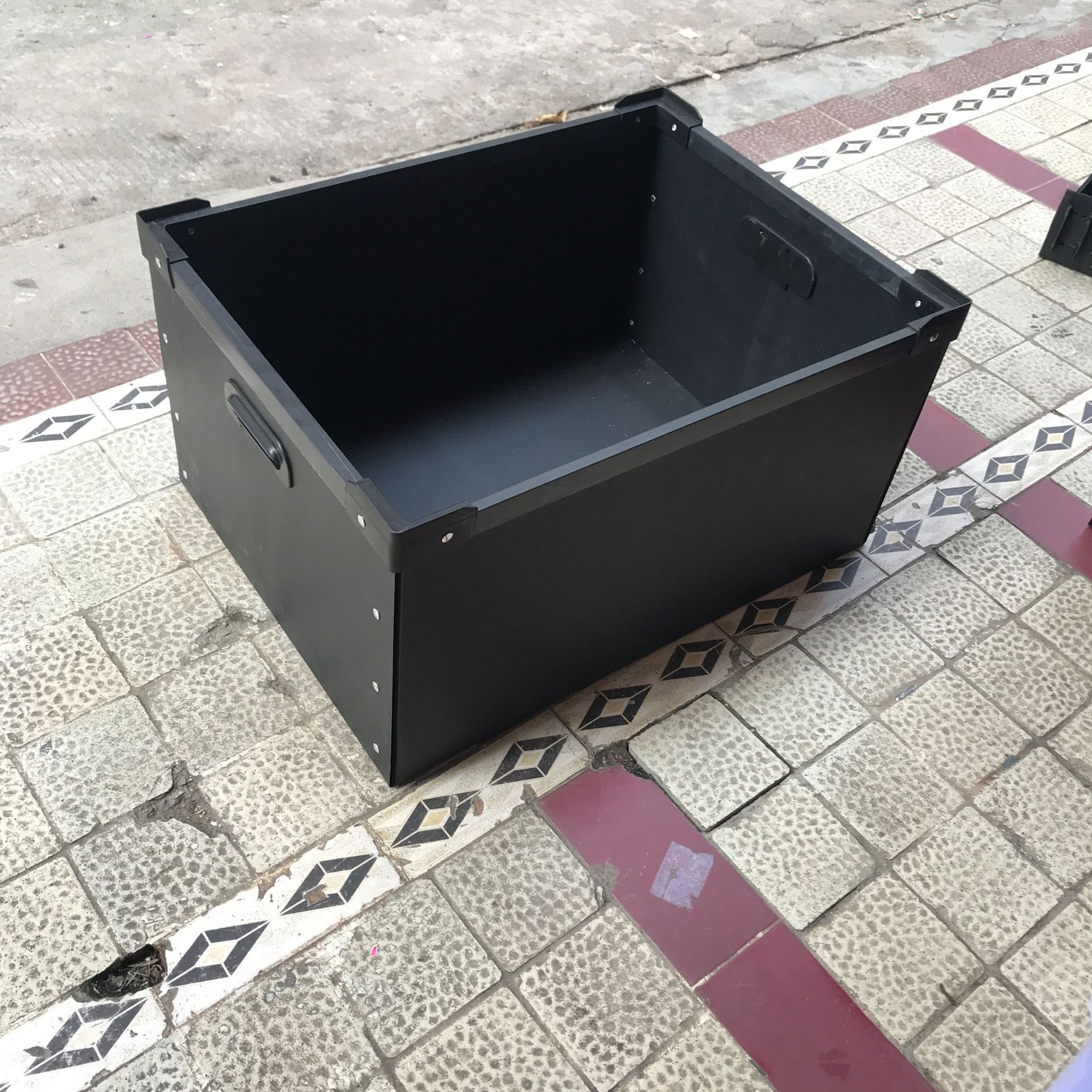 广州 东莞 珠海3mm白色塑胶万通板 定做万通板骨架箱 刀卡箱