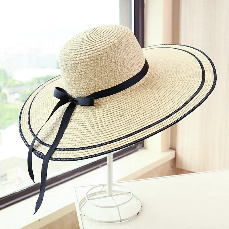 امرأة أسلوب بسيط النمط الكلاسيكي كتلة اللون طنف واسعة قبعة من القش display picture 2