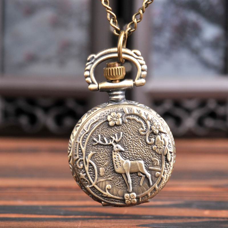 Factory wholesale small bronze giraffe pocket watch foreign trade nostalgic decorative pocket watch 6111