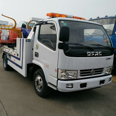 东风多利卡国五蓝牌联体清障车一拖一道路救援车中型事故抢险拖车