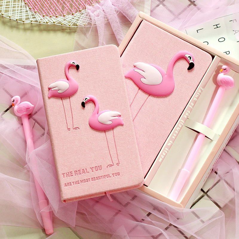Что можно попросить на 15. Розовый подарок для девушки. Интересные подарки для девочек. Маленькие подарки для девочек. Розовый подарок для девочки.