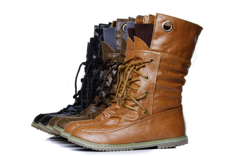 Женские сапоги на плоской подошве с круглым носком