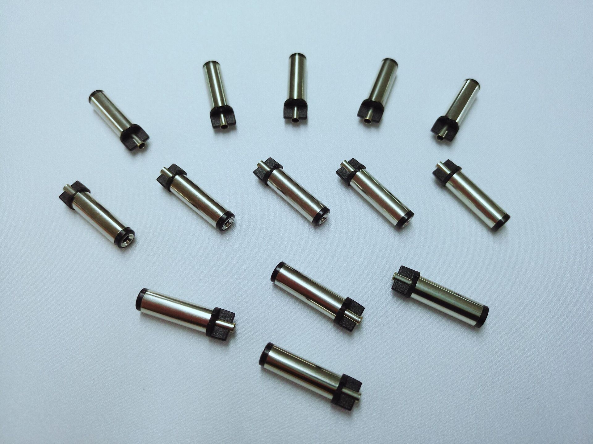 供应5521*21DC一字胶音响线av插头音箱音频