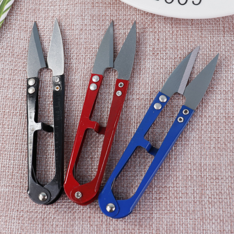 厂家供货金属U型剪 纱线剪刀裁缝线头剪彩色弹簧家用剪实体店批发