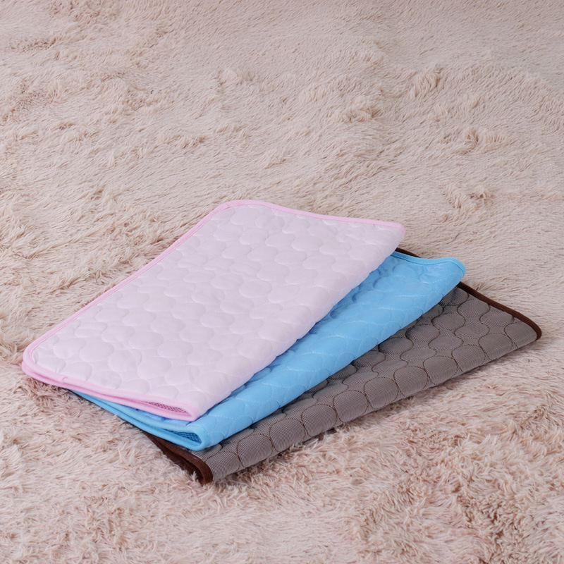 Summer Pet Cooling Pad, Cold Sensing Ice Silk Cooling Mat for Dogs and Cats, Car Pet Sofa Cushion Accessory