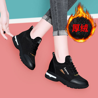 妈妈鞋冬季加绒运动鞋女2019新款软底舒适中年40-50岁内增高女鞋