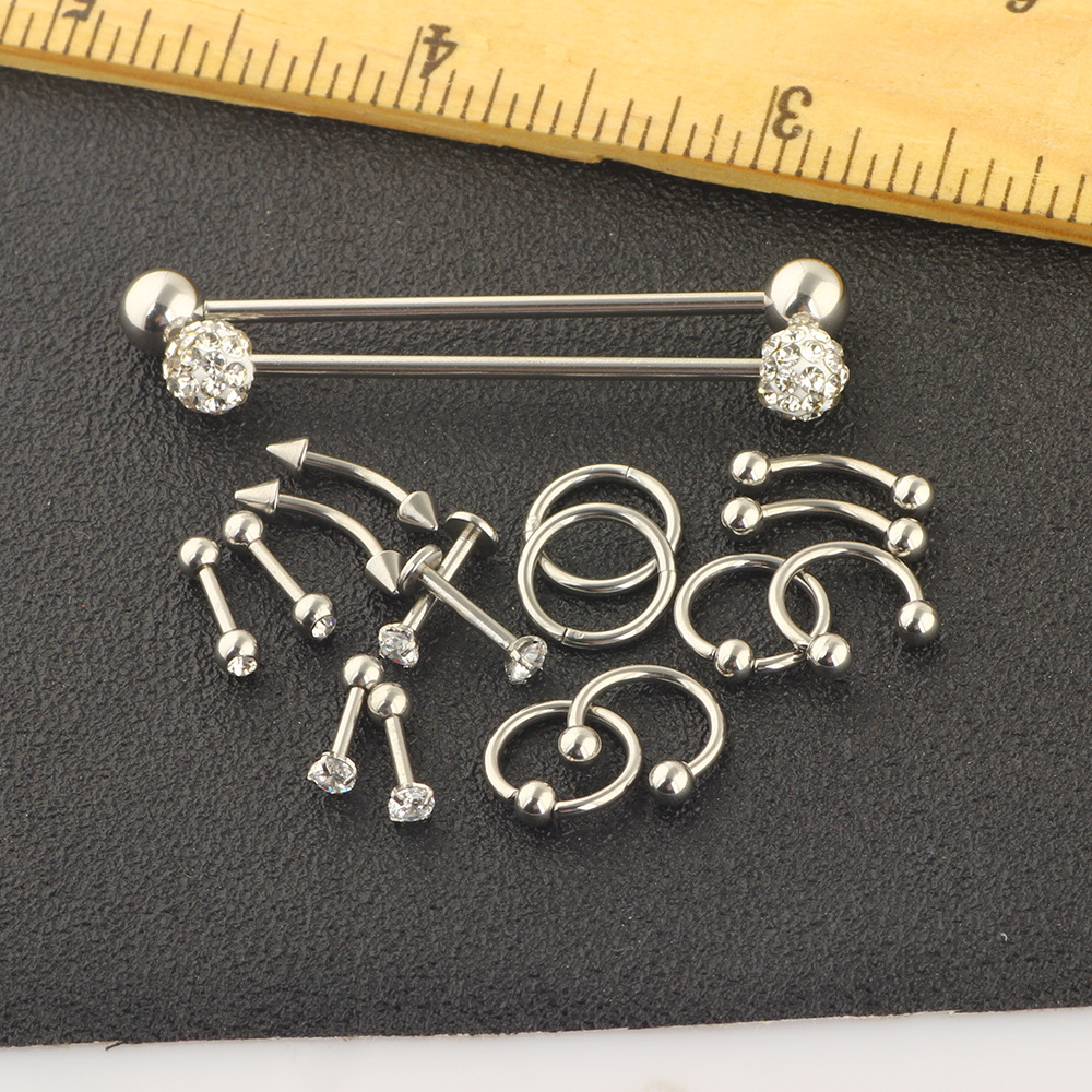 16G labret stud size and finish detail
