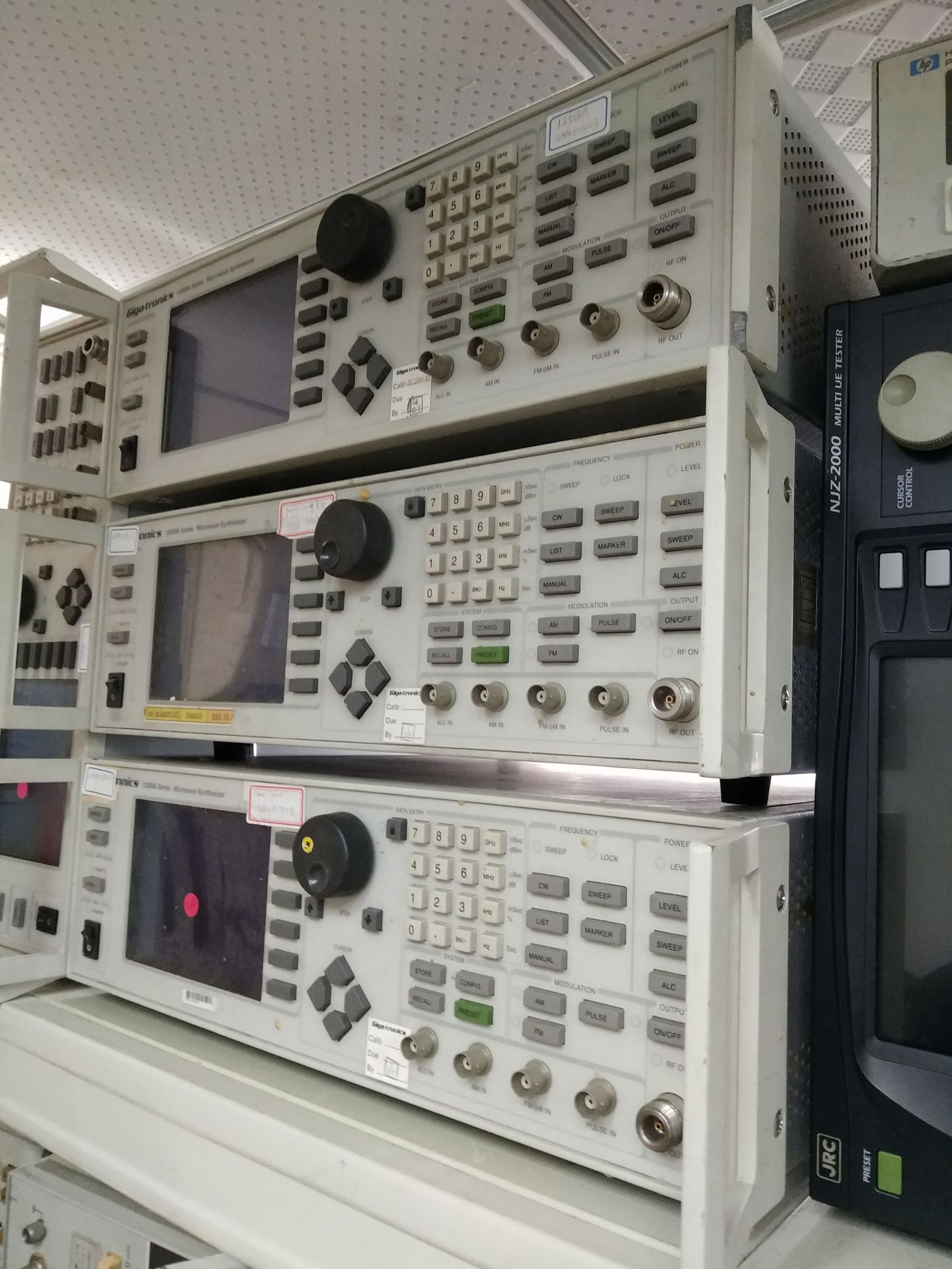 Giga-tronics 12000A信号分析仪 发生器