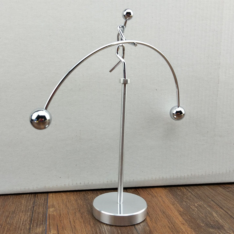 单脚单手平衡铁人运动不倒翁创意桌面休闲摆件金属工艺品学生礼品|ru