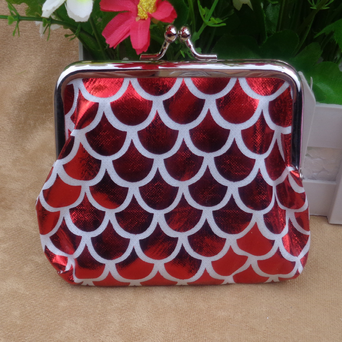 52g Weight Clasp Frame Closure Type Coin Purse Bags Type Casual, Daily Occasion PVC Material Fish Scales Pattern All Seasons Season Women's Gender Casual Style Shell Shape Women's Fish Scales PVC Clasp Frame Coin Purses 5