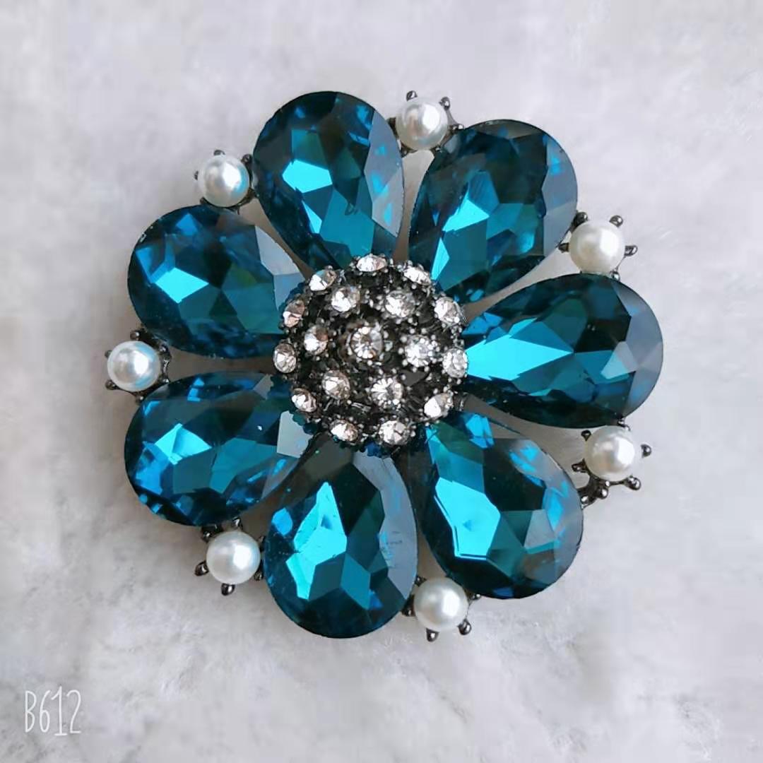 Elegant Pin Mouth Lips Flower Alloy Zircon Women's Silk Scarf Scarf Ring Corsage display picture 26