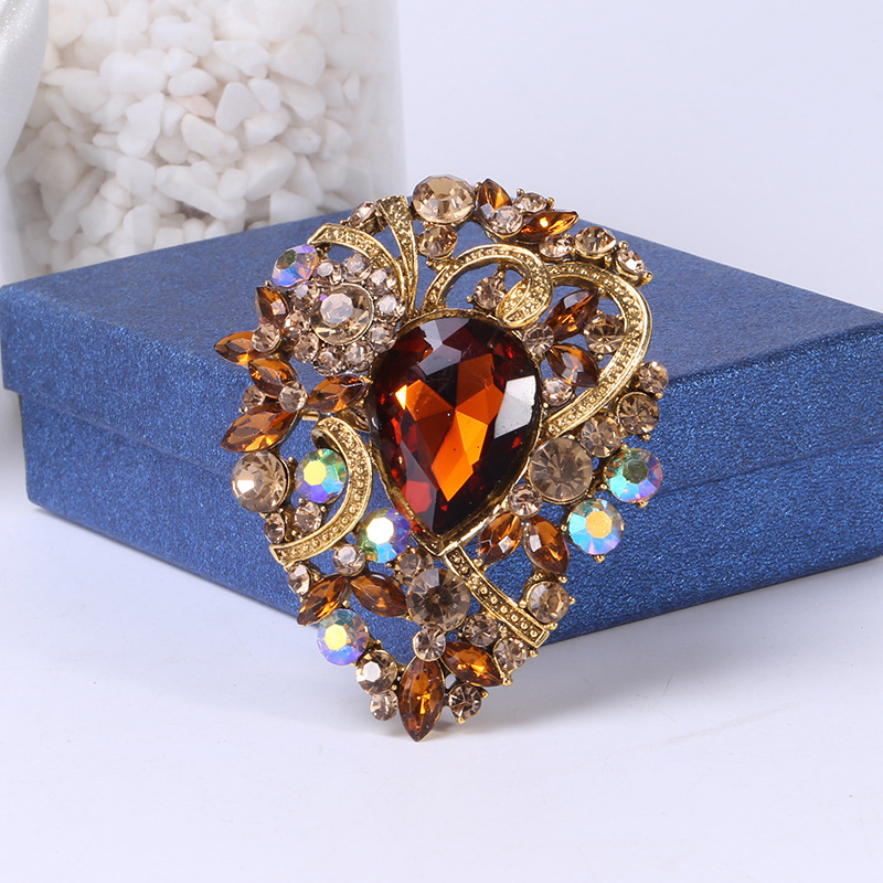 Elegant Water Droplets Alloy Inlay Rhinestones Women's Brooches display picture 9