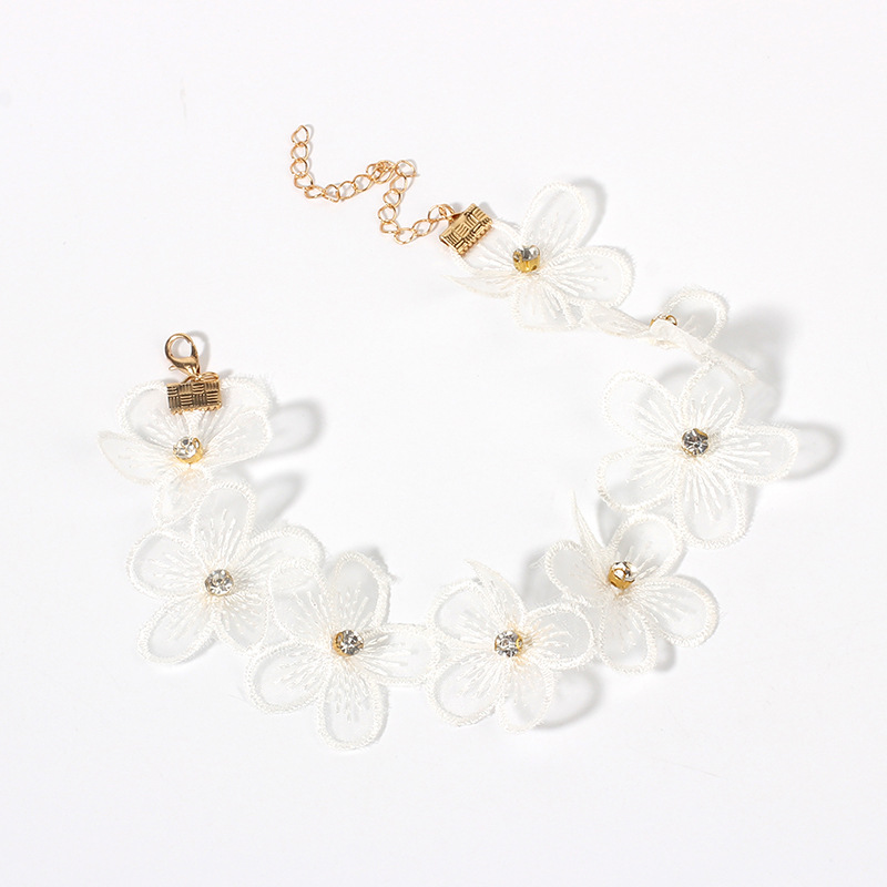 8g Weight Necklace Classification Wedding, Travel Occasion Lock Pattern Women'S Gender Cross-border New Accessories Internet Hot Fresh Rhinestone Flower Necklace Pearl Choker Necklace Short Clavicle Chain 7