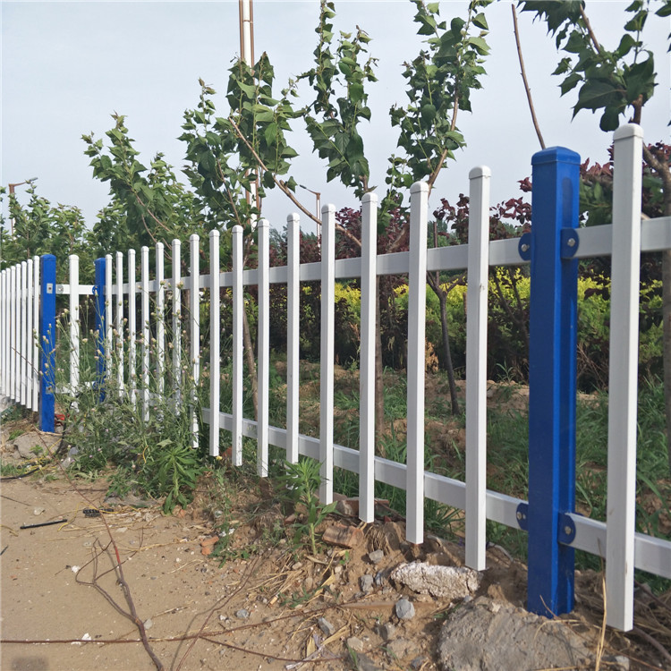 草坪鋅鋼護(hù)欄