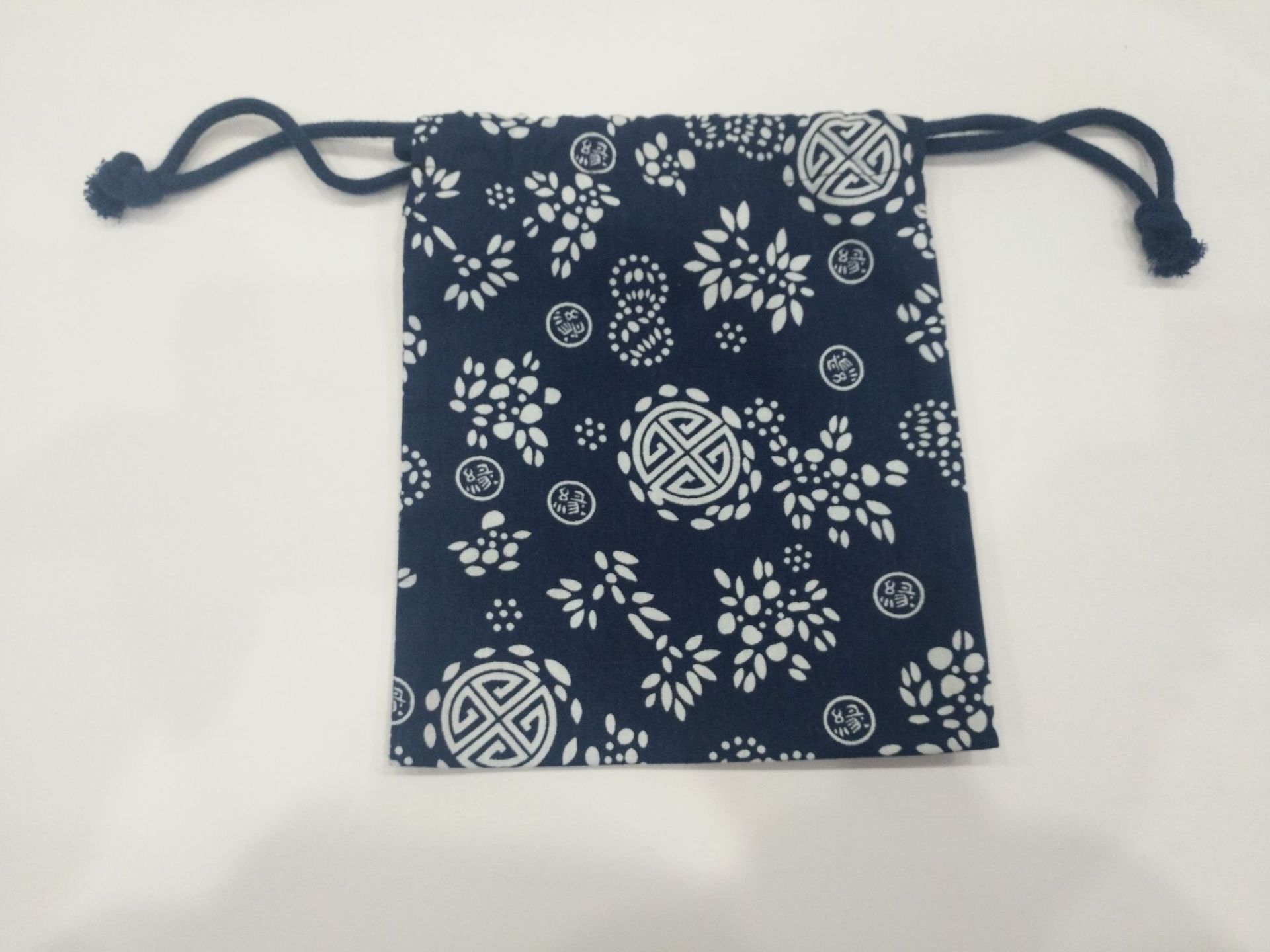 厂家生产定制束口袋 棉质地 欢迎各界人士选购