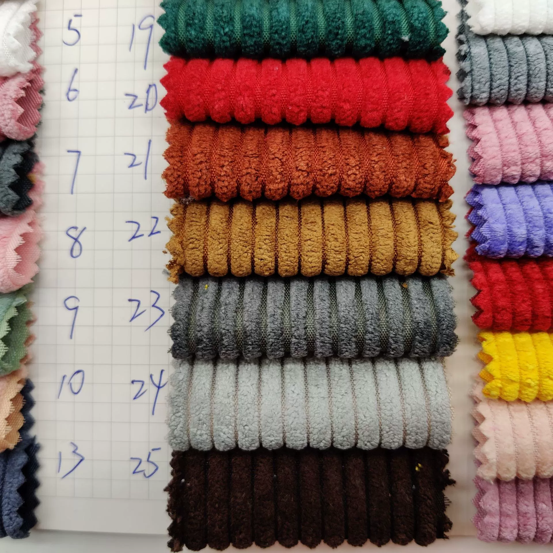 Corduroy in stock 27 main categories, polyester 4.5 corduroy, fashionable apparel fabrics - bulk discount