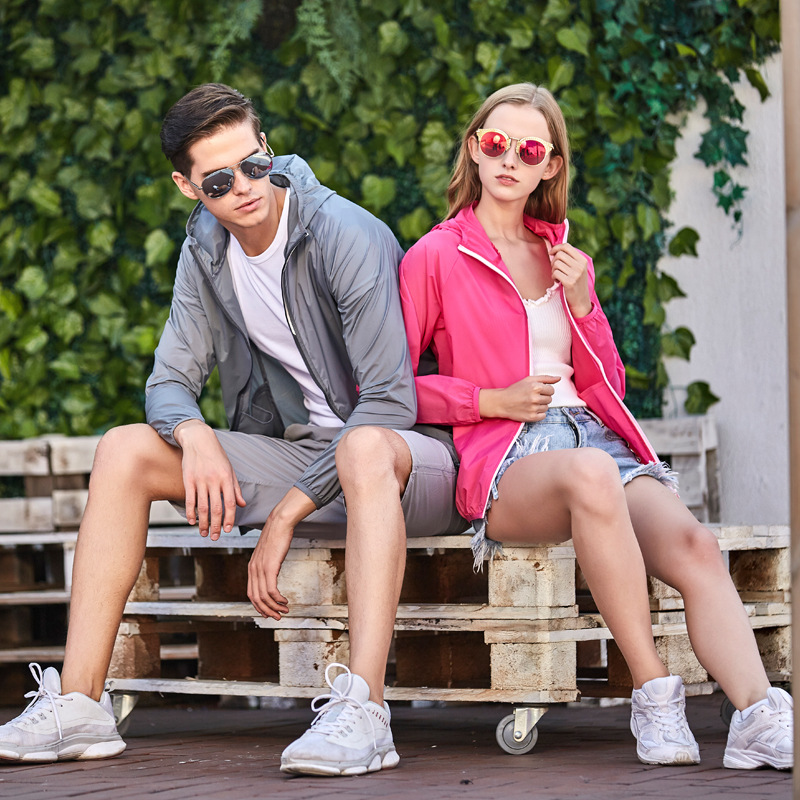 2019新品天猫热卖款薄款夹克男连帽防嗮衣情侣款皮肤衣男外套8569