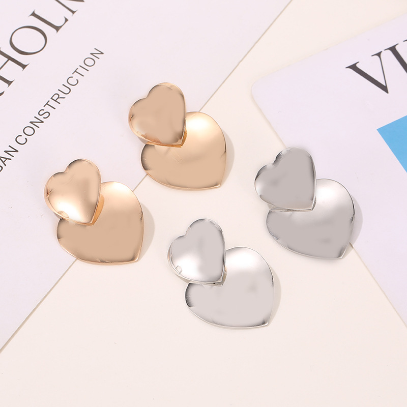 New Fashion Metal Sweet Double Peach Heart Earrings Love Heart Earrings For Women Wholesale display picture 3