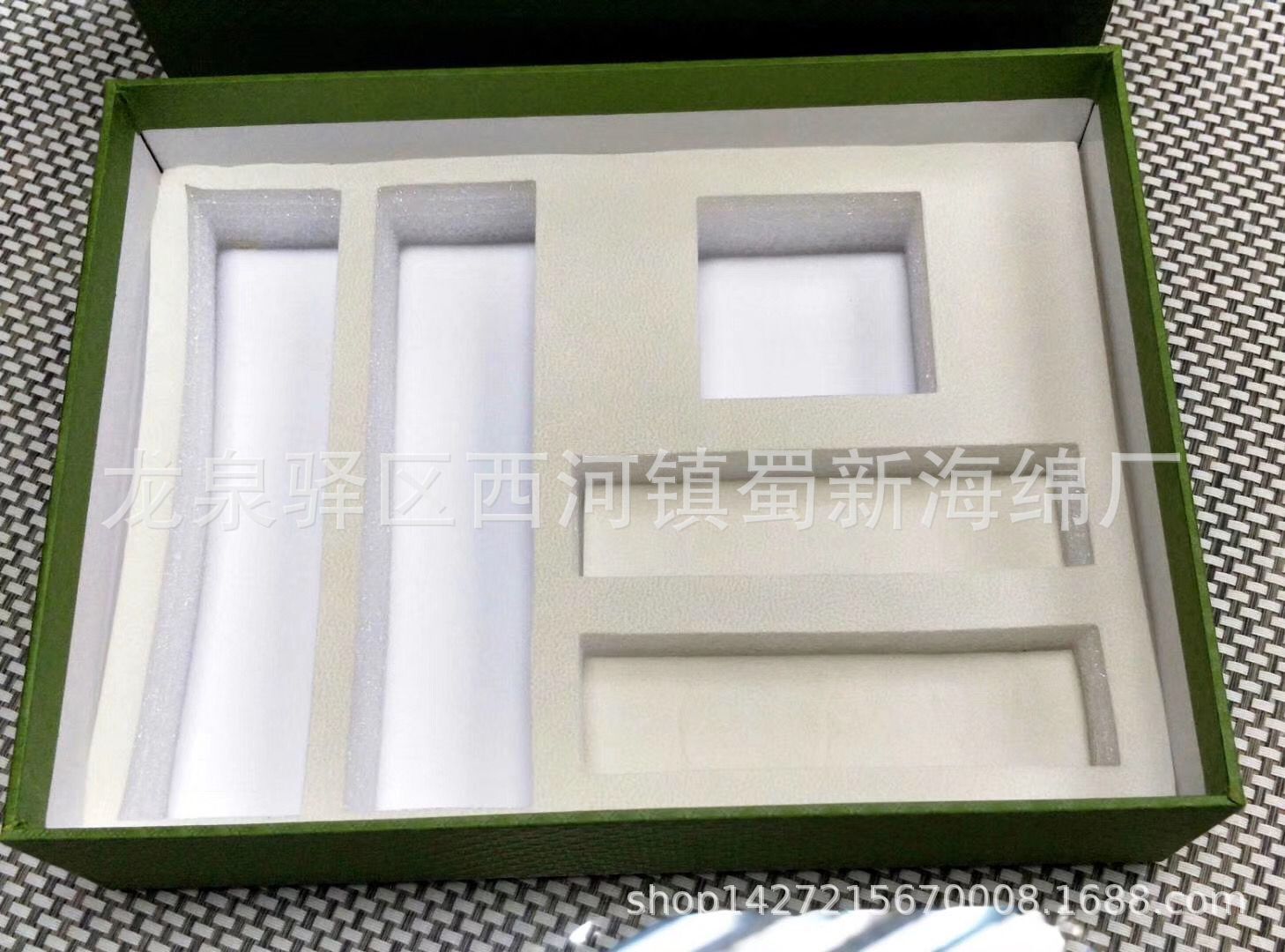 厂家直销白色珍珠棉表米色绒布防震快递包装海绵泡沫