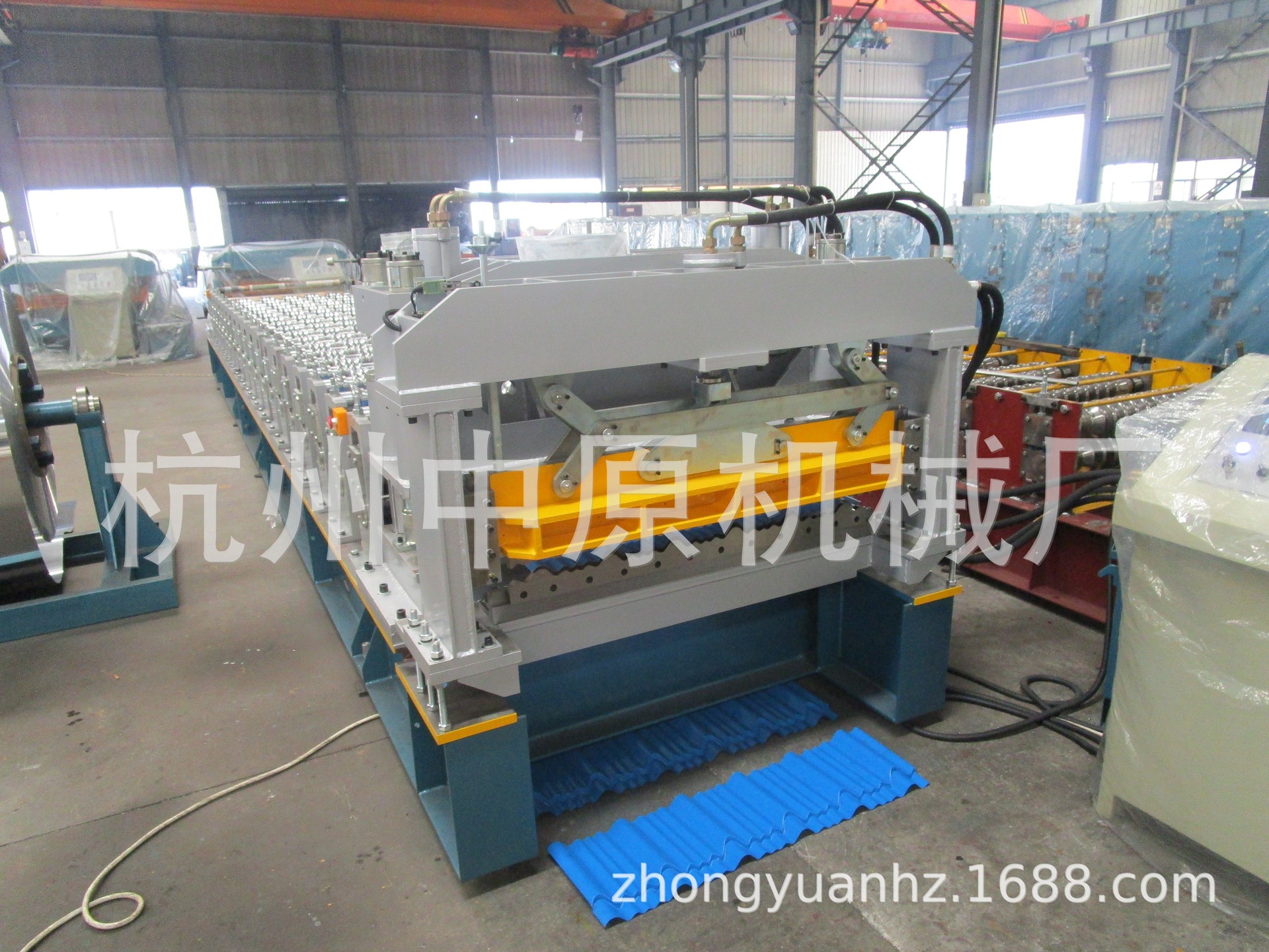 压瓦机 彩钢琉璃瓦机 仿古琉璃瓦压型机设备 厂家定制彩钢瓦机械