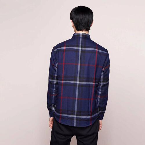 New men's fashion plaid shirt with extra thick, brushed lining—stylish, warm, and perfect for casual wear. Comfortable, slim-fit design—ideal for guys.