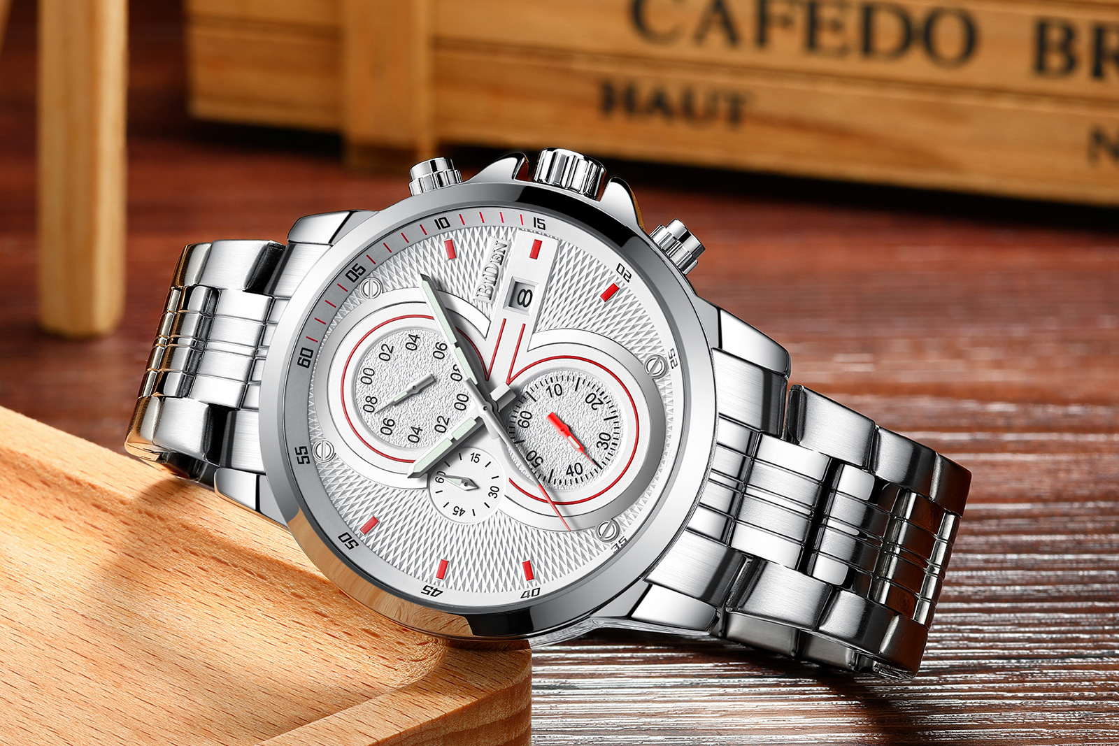 Detailed watch features