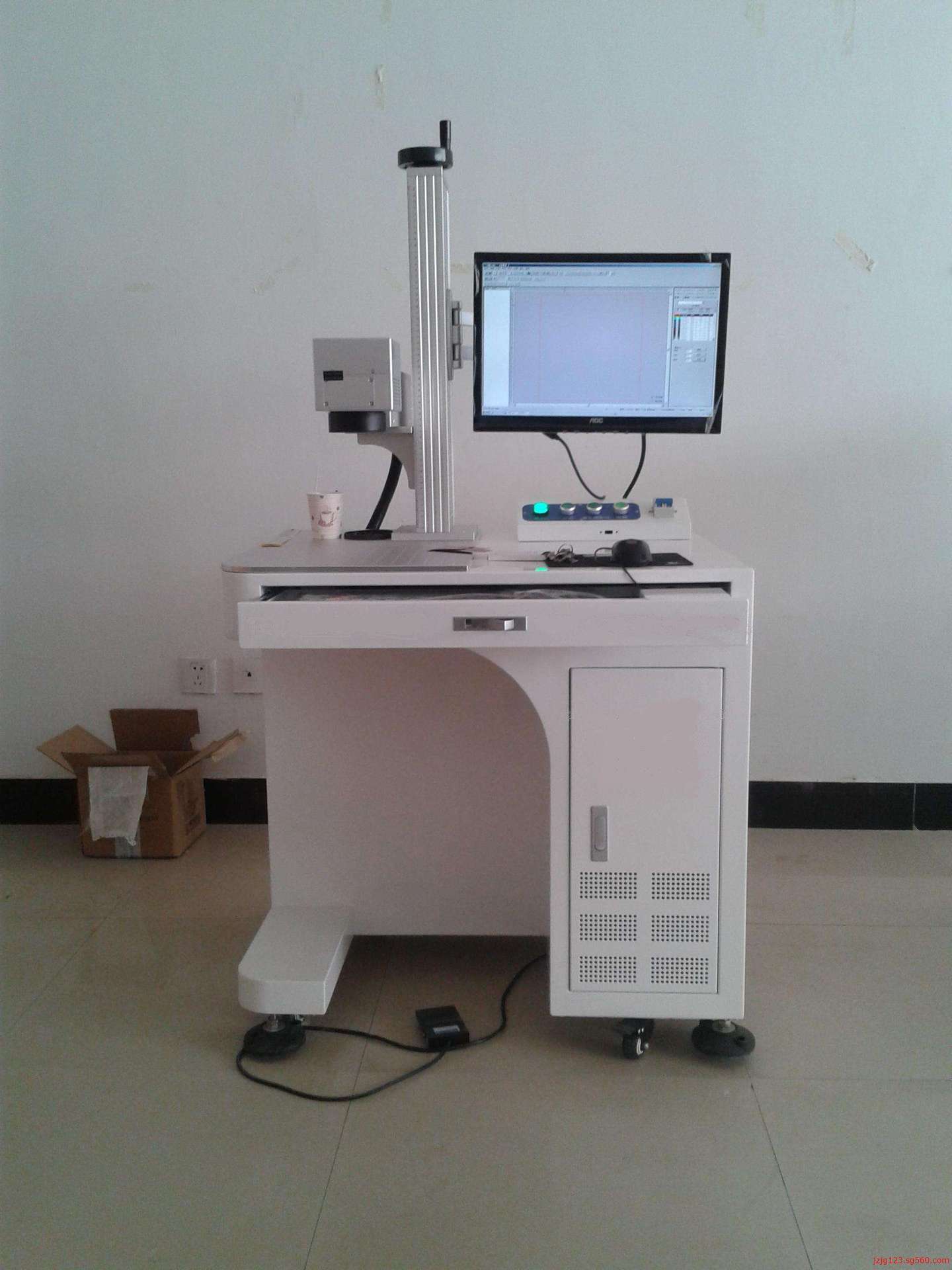 工厂直销 光纤激光打标机首饰轴承贵金属铜铁铝打码机
