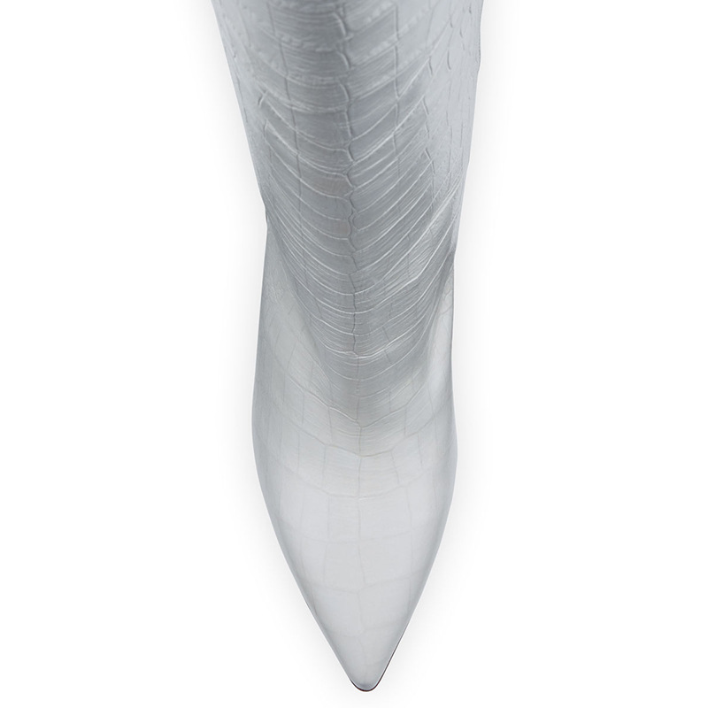 white boots (2).jpeg