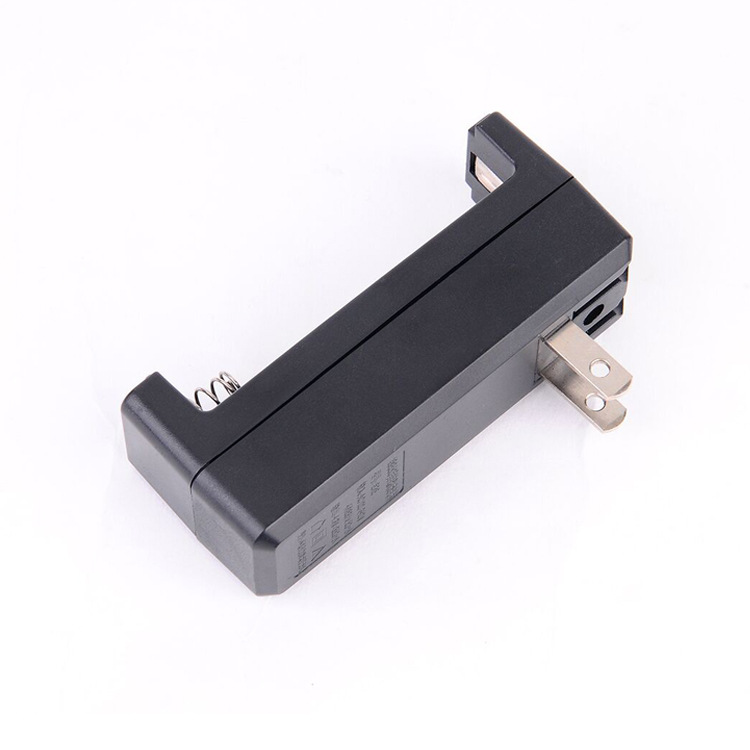 3.7V锂电池 单槽单充 18650锂电池 26650 理发器 充电器 万能充