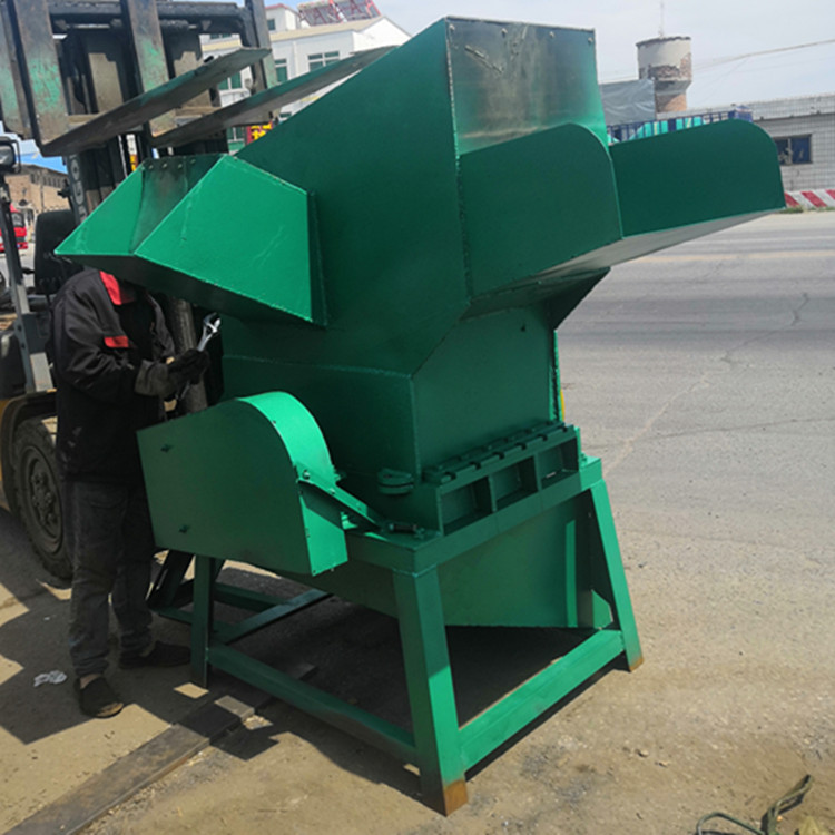 供应600型pet瓶专用粉碎机设备、矿泉水瓶粉碎机的生产厂家