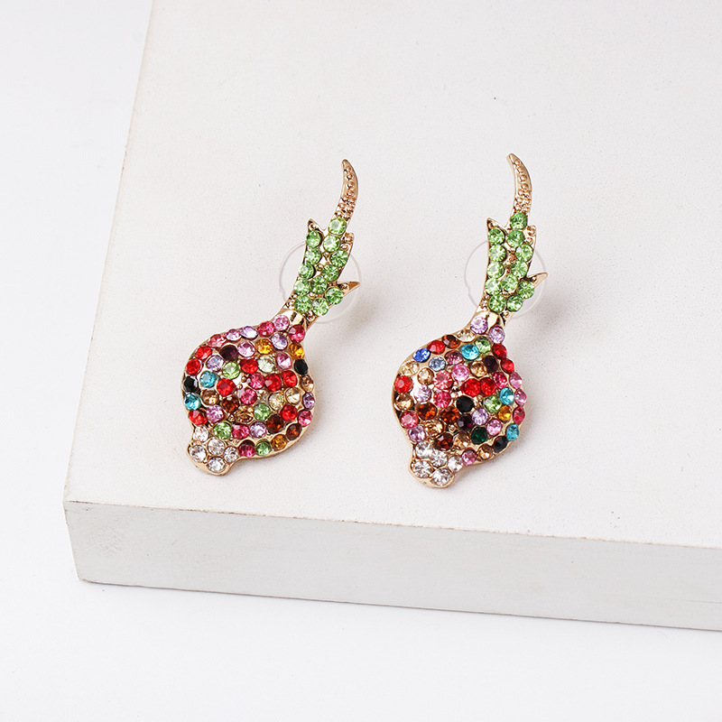 Cute Harajuku Style Garlic Plated Diamond Stud Earrings Fashion Earrings Female display picture 5