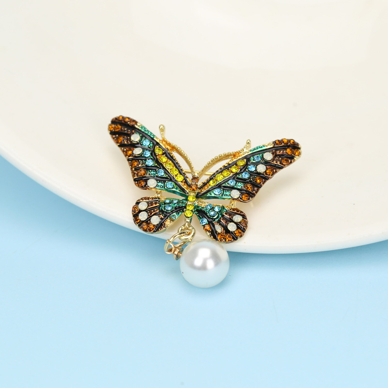 Fashion Exquisite Insect Clothing Diamond Butterfly Brooch Pin display picture 4