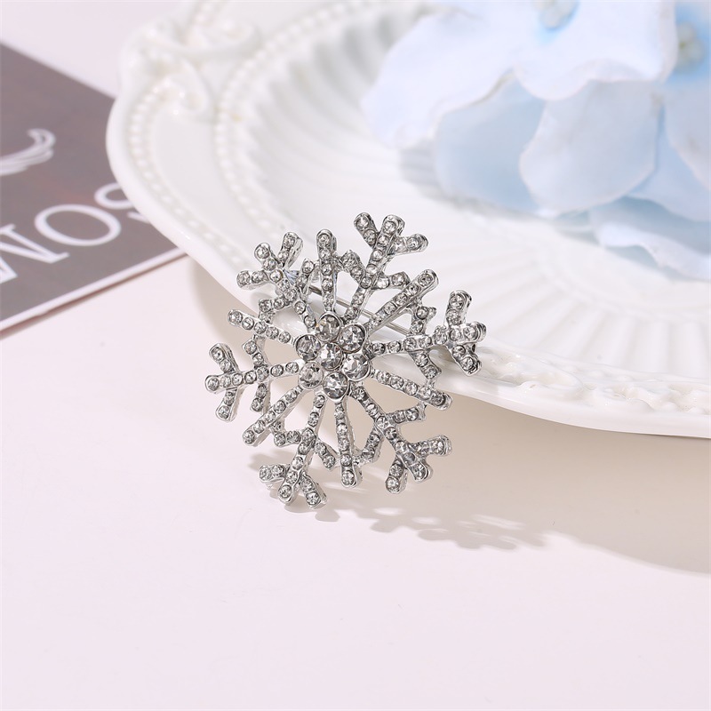 Fashion Snowflake Alloy Plating Diamond Artificial Gemstones Unisex Brooches display picture 5
