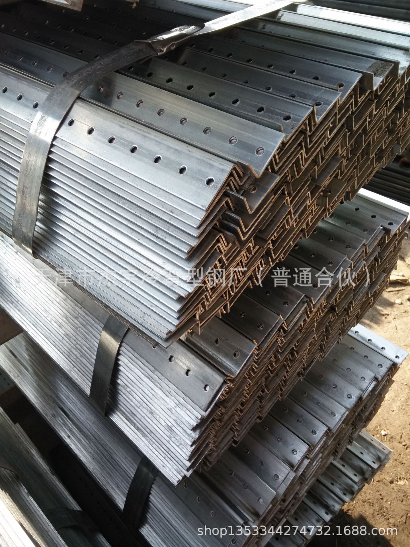 天津厂家直销L型材冷弯角钢连接件光伏配件金属制品支架镀锌