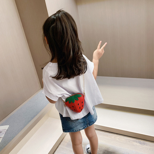 Children's Crossbody Bag Korean Version 2020 Cute Strawberry Toddler Baby Mini Coin Purse Girls Shoulder Accessories Small Bag