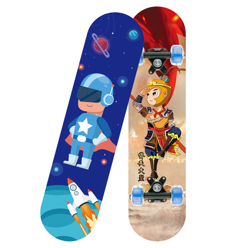 Skateboard flash wheel four-wheel children's skateboard 60cm baby beginner cartoon double-sided double-sided pattern scooter factory