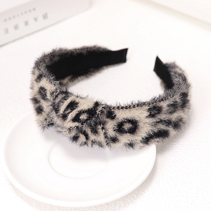 Retro Small Fragrant  Mink Hair Leopard Polka Dot Middle Twisted Headband display picture 8