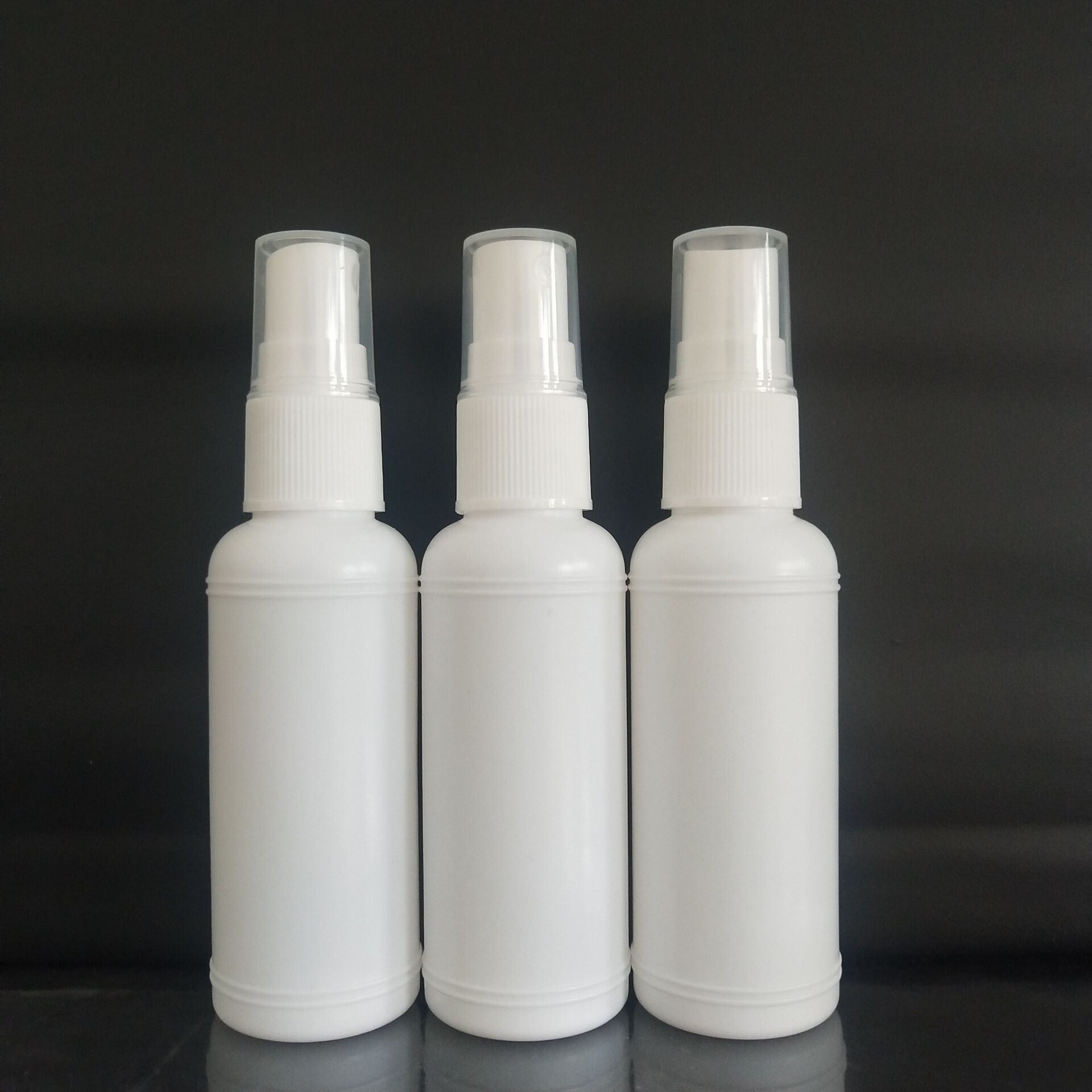 厂家批发 40ml喷雾瓶 塑料小喷瓶 pe瓶子 液体分装瓶 现货