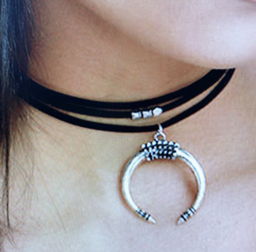 亚马逊爆品饰品 几何月牙吊坠项链 月亮牛角吊坠choker颈链