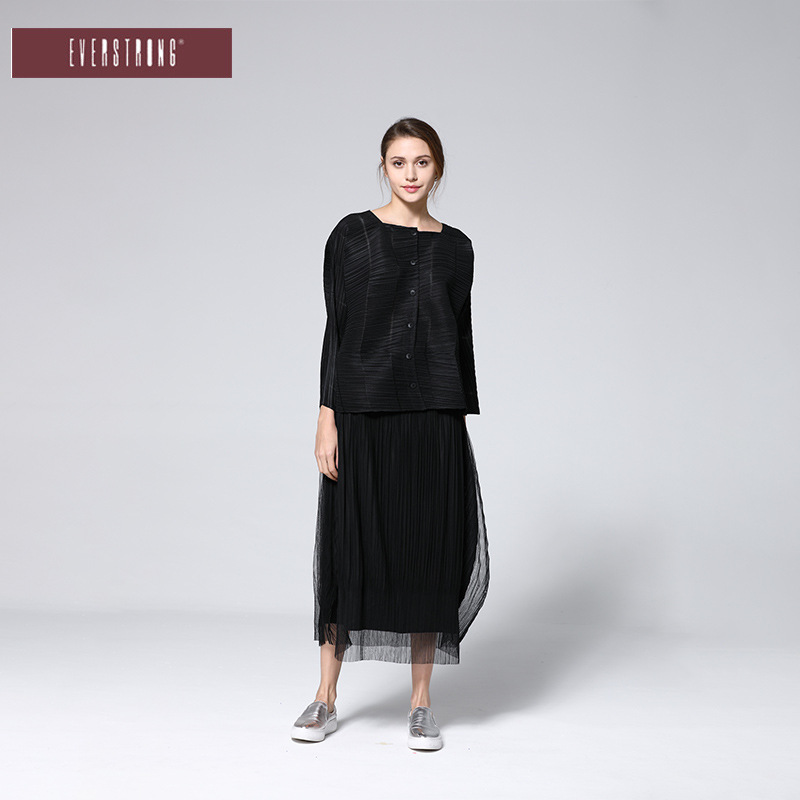 褶皱打底上衣秋装装新款修身休闲长袖圆领纯色显瘦衣服