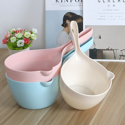 Factory Direct Plastic PP Long Handle Water Ladle Hair Wash Cup Home Kitchen Supplies Water Ladle Wholesale Bathroom With Spout Water Spoon
