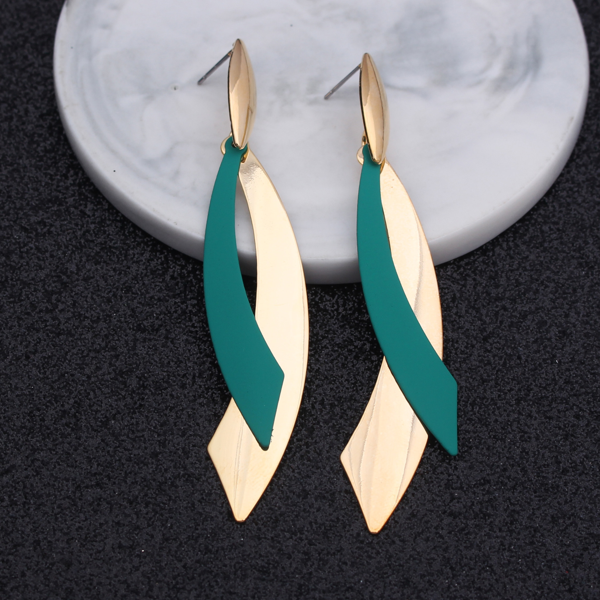 1 Pair Elegant Geometric Metal Plating Women's Drop Earrings display picture 2